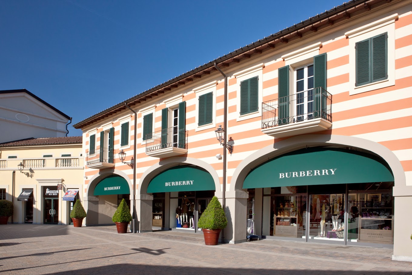 Top 5 Designer Outlet Malls Near Italy [2024 Ranked] - RETAILBOSS