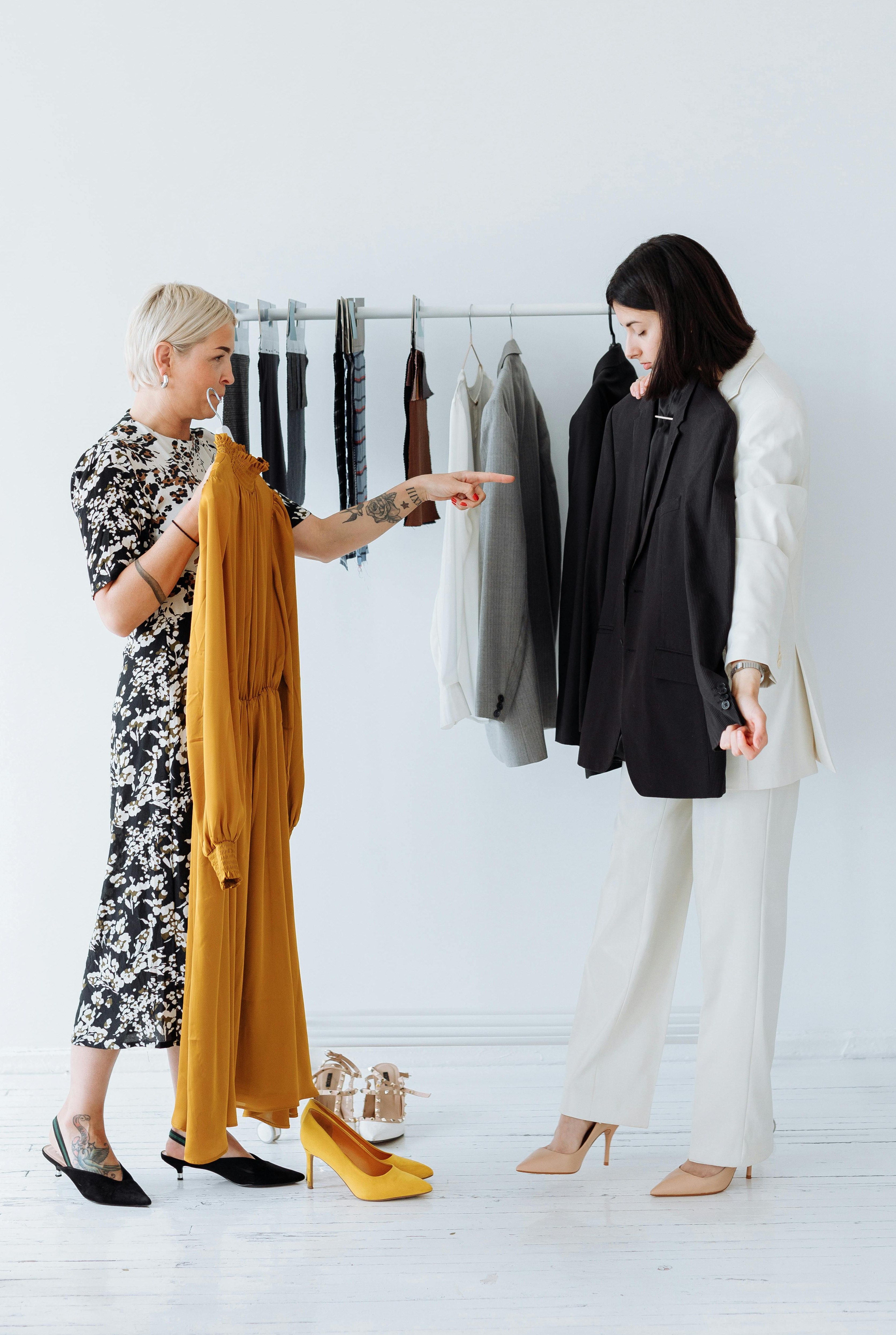 How to Become a Fashion Buyer (With Steps) in the UK - RETAILBOSS