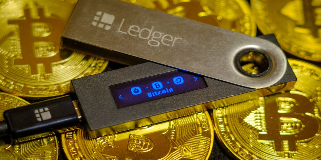 crypto ledger hardware wallet